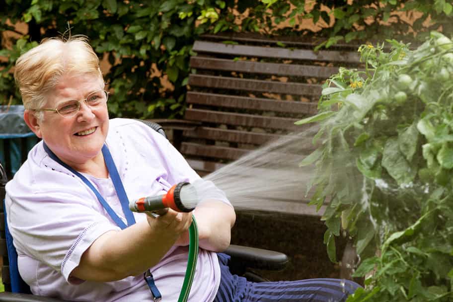 Altenpfleger:in (m/w/d) für den Böhm-Demenzbereich - Werde unser Held! Berlin - Vitanas Senioren Centrum Am Schäfersee - Praxia