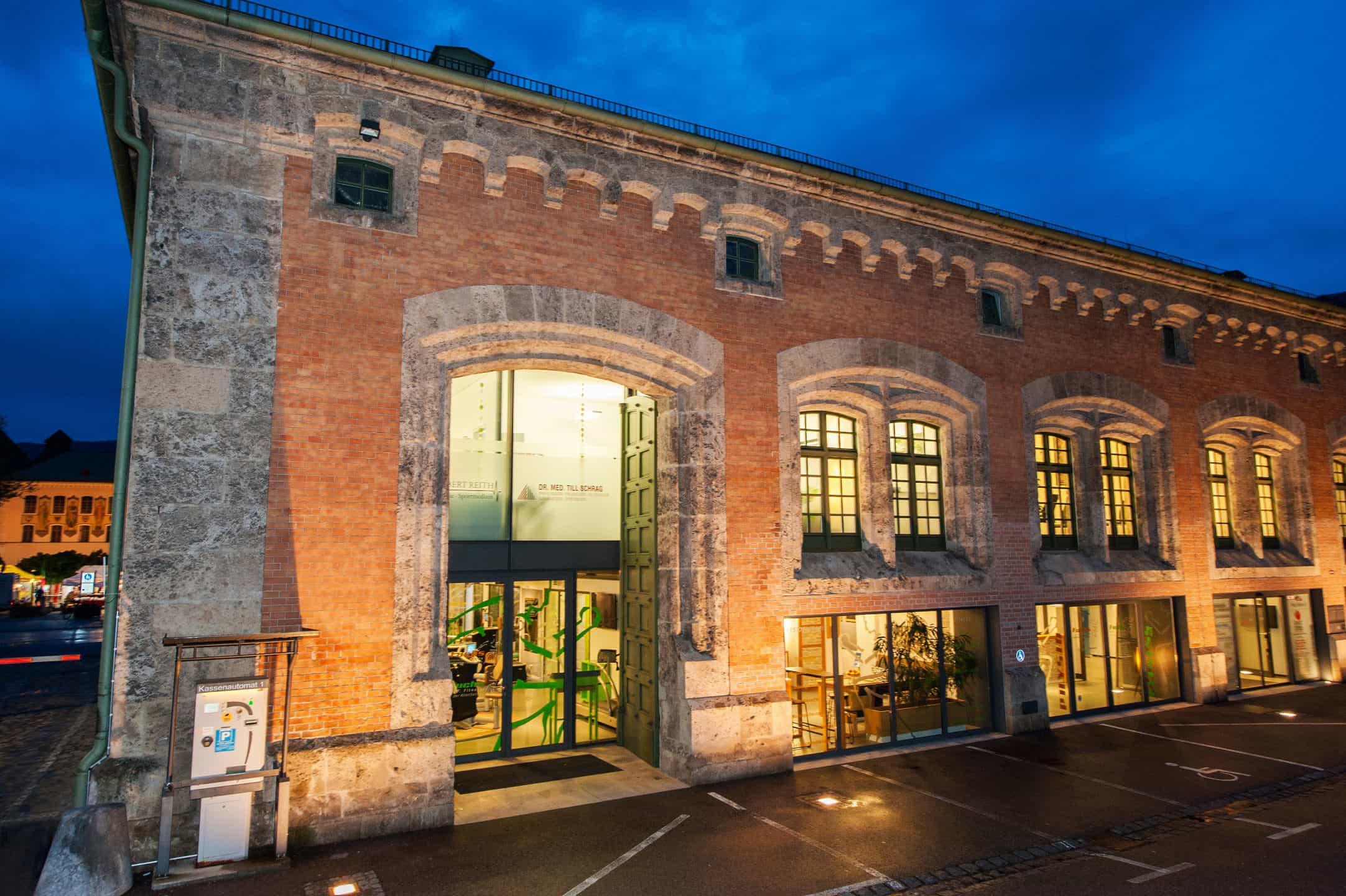 Physiotherapeut:in (m/w/d) mit Lymphdrainage - Starte mit uns in die Zukunft! Bad Reichenhall - Zentrum für Gesundheit & Prävention in der Alten Saline GmbH - Praxia