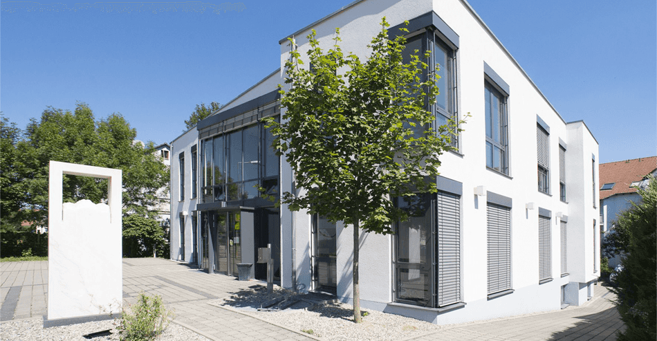 Zahnmedizinische:r Fachangestellte:r (w/m/d) - Hier sind Sie richtig! Aalen - Zahnarztzentrum Aalen, wellanddent | Dr. Esber & Kollegen - Praxia