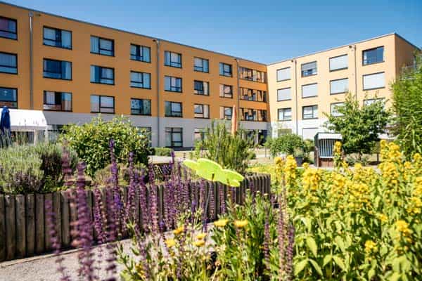 Stellvertretende Pflegedienstleitung (m/w/d) - Gemeinsam gehen wir neue Wege! Erftstadt - Stella Vitalis Seniorenzentrum an der Seestraße - Praxia