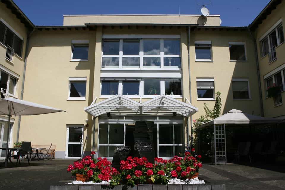 Pflegefachassistenz (m/w/d) - Starte mit uns in eine gemeinsame Zukunft! Hürth - AWO Rudi-Tonn-Altenzentrum - Praxia