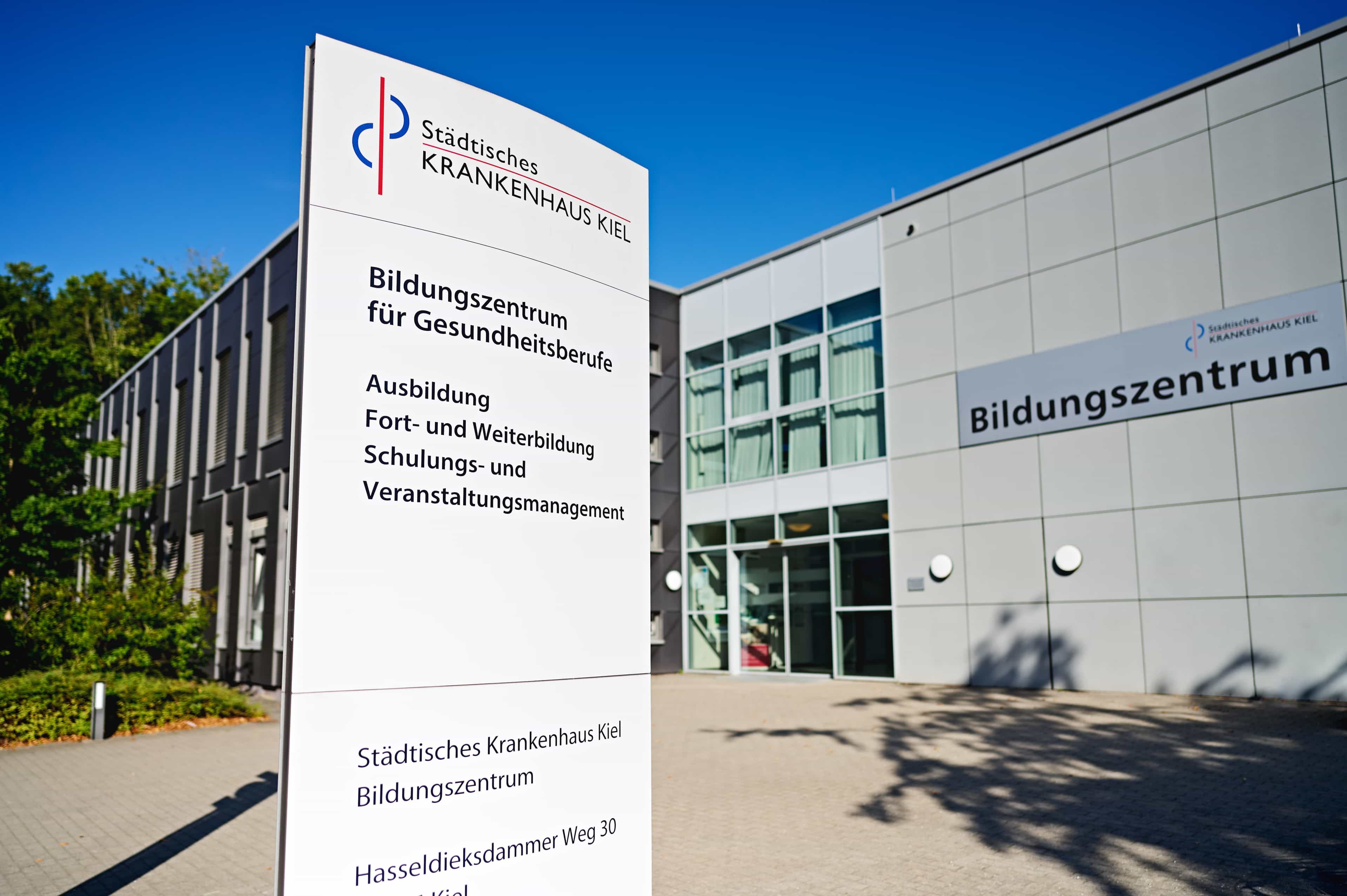 Pflegefachkraft (m/w/d) Operative Intensivstation - Bei uns startet Ihre Zukunft! Kiel - Städtisches Krankenhaus Kiel - Praxia