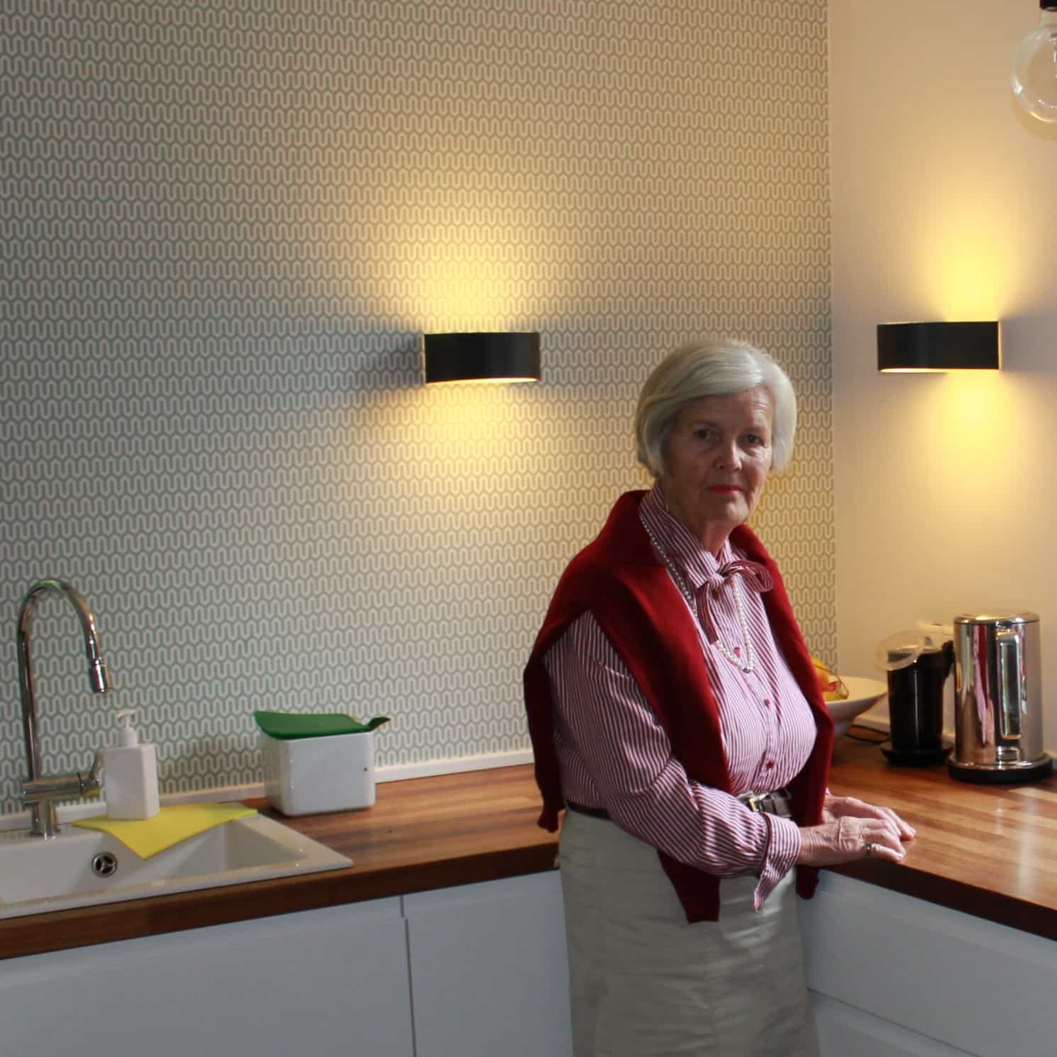 Intensivfachkraft / Pflegefachkraft (m/w/d) - Wir suchen Dich! Jameln - Hauskrankenpflege Behrens - Jameln - Praxia