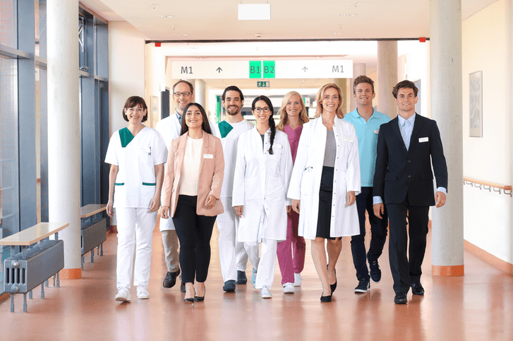 Gesundheits- und Krankenpfleger:in / Pflegefachkraft (m/w/d) Intensiv -  Kommen Sie in unser Team! München - Helios Klinikum München West - Praxia