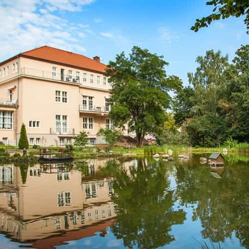 Pflegefachkraft (m/w/d) - Sicher Dir heute Deine Zukunft! Dessau-Roßlau - Wohnpark Villa Maxim Gorki - Praxia