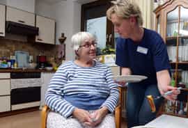 Pflegefachkraft (m/w/d)  - Teamplayer:in mit Herz gesucht! Paderborn - Ambulanter Dienst Diakoniestation St. Johannisstift - Praxia