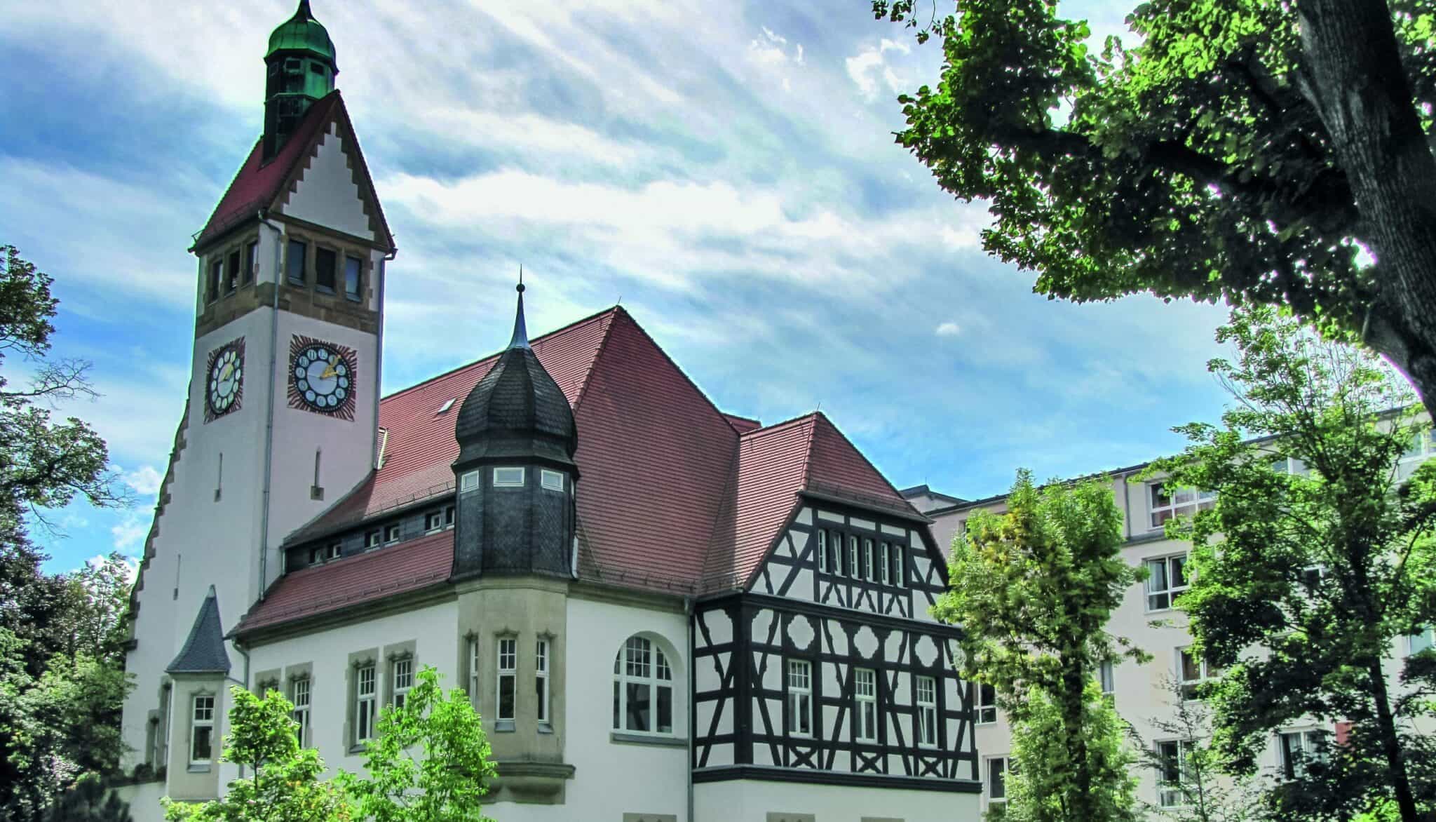 Pflegefachkraft (m/w/d) - Auf Dich wartet Deine maßgefertigte, personalisierte Pflegestelle! Chemnitz - AZURIT Seniorenzentrum Altes Rathaus - Praxia