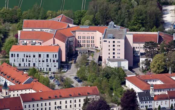 Pflegefachkraft (m/w/d) für die Intensivstation - Gestalten Sie mit uns die Zukunft! Neuburg an der Donau - AMEOS Klinikum St. Elisabeth Neuburg - Praxia