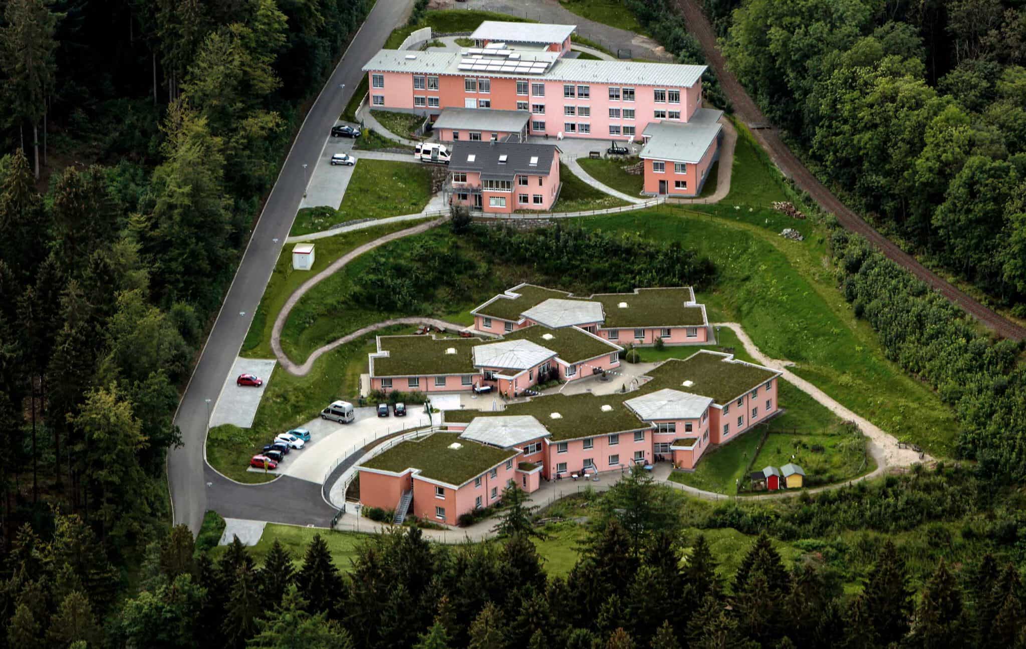 Pflegefachkraft (m/w/d) in Teilzeit – Pflegen, begleiten, beraten! Halver - Waldfrieden GmbH & Co. KG - Praxia