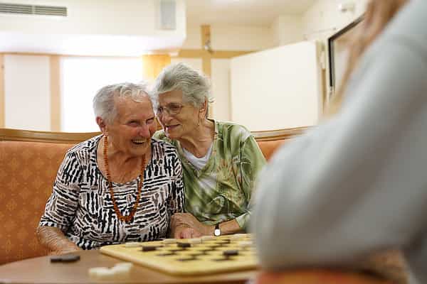 Pflegefachassistenz (m/w/d) - Werde unser Held! Schwerin - Vitanas Senioren Centrum Im Casino - Praxia