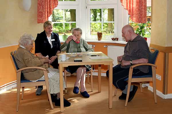 Pflegefachkraft (m/w/d) - Werde unser Held! Berlin - Vitanas Senioren Centrum Frohnau - Praxia