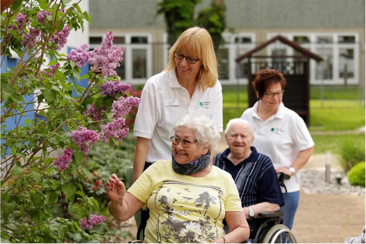 Gelernte Pflegehilfskraft (m/w/d) - Werde Teil unseres Teams! Selters (Taunus) - Senioren-Park carpe diem Selters-Niederselters - Praxia