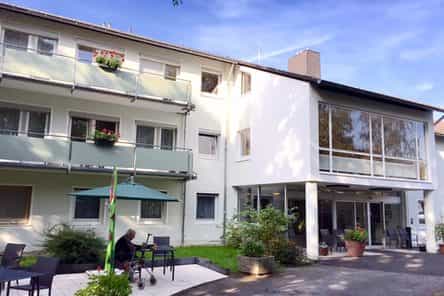 Gelernte Pflegehilfskraft (Pflegefachassistenz) (m/w/d) in Teilzeit (ab 20h) - Für Seniorenzentren der Bundesstadt Bonn - Werde Teil unseres Teams! Bonn - Haus Elisabeth - Praxia