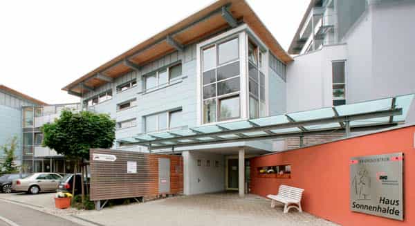 Gelernte Pflegehilfskraft (m/w/d) für den Tagdienst - Wir freuen uns auf Sie! Leinfelden-Echterdingen - AWO Seniorenzentrum Sonnenhalde - Praxia