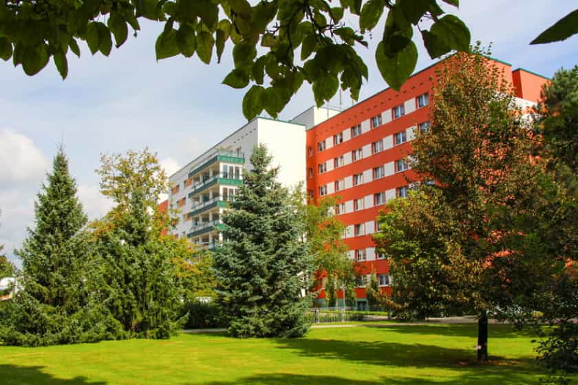 Pflegefachkraft (m/w/d) für den Tages- oder Nachtdienst - Komm in die Sächsische Schweiz! Pirna - Sächsische Schweiz Seniorenzentrum - Praxia