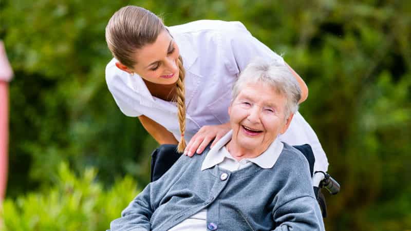 Pflegefachkraft (m/w/d) für den Nachtdienst in Teilzeit - Starte mit uns in eine gemeinsame Zukunft! Celle - MediCare Seniorenresidenz Gutshof Bostel - Praxia