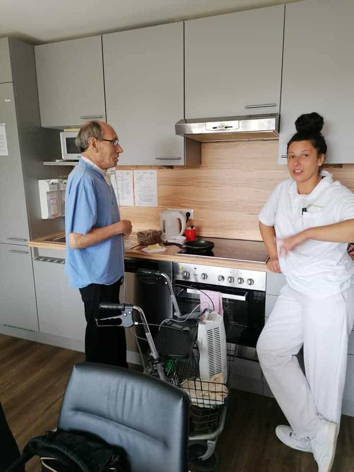 Pflegefachkraft (m/w/d) außerklinische Intensivpflege 1:1 Versorgung - Bei uns stehen Sie im Mittelpunkt! Neufahrn bei Freising - VIVICARE 1 zu 1 Intensivpflege Erwachsene - Praxia