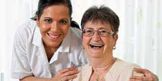 Pflegefachkraft (m/w/d) in Vollzeit - Zusammen besser pflegen!  Kiebitzreihe - inter pares Senioren und Pflegeheim am Sandkamp Kiebitzreihe - Praxia