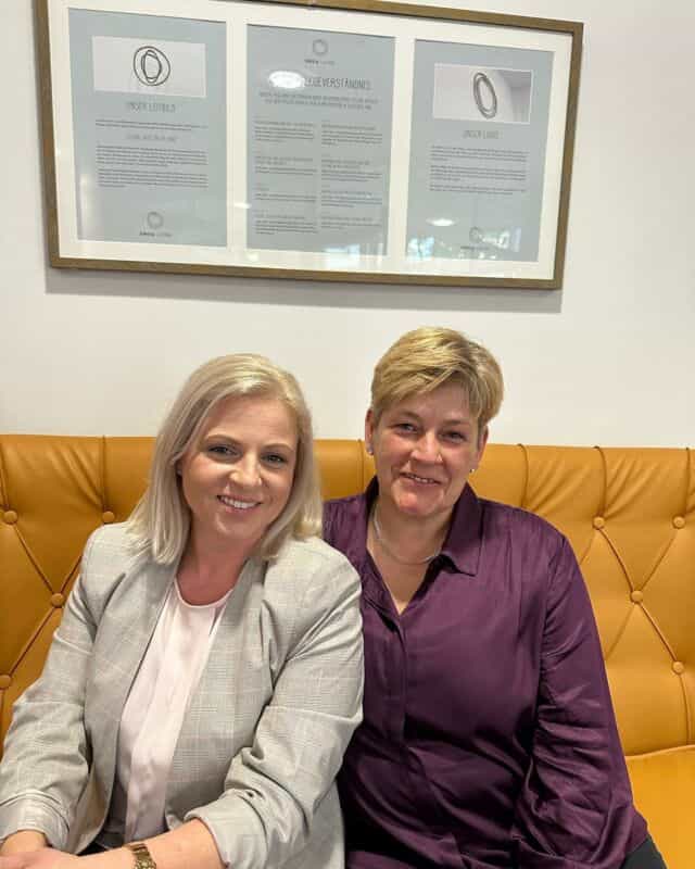 Pflegefachkraft (m/w/d) für den 3-Schichtdienst - Dein neuer Arbeitsplatz in einem Team, auf das Du zählen kannst! Düsseldorf - Emvia Senioren-Wohnpark Düsseldorf Volksgarten - Praxia