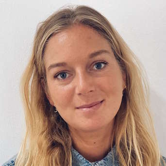 Laura Knops