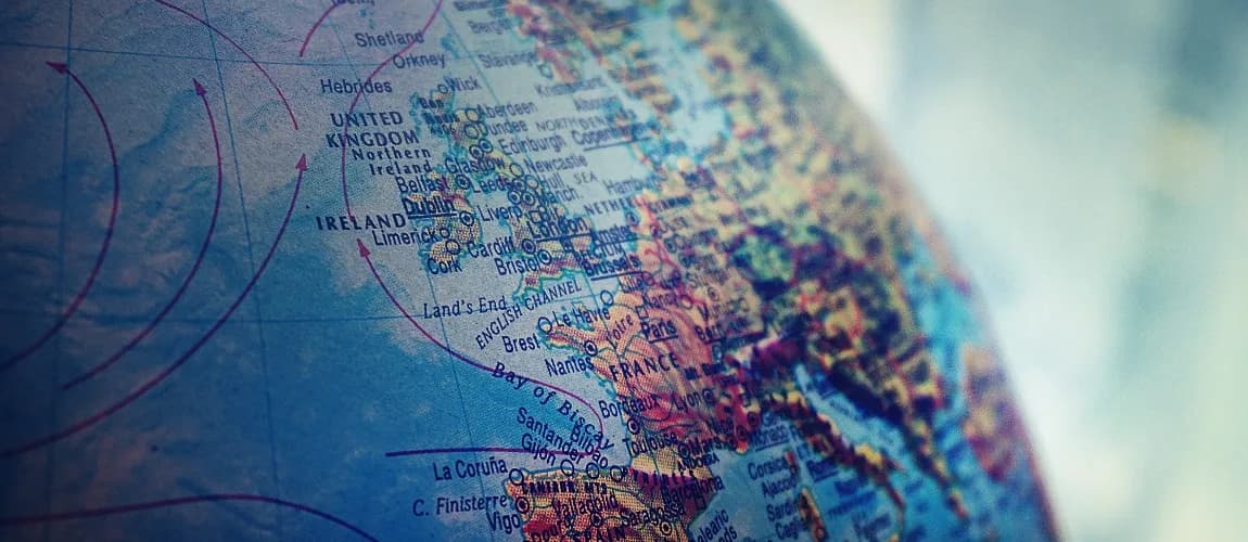 Nahaufnahme eines Glaobus.